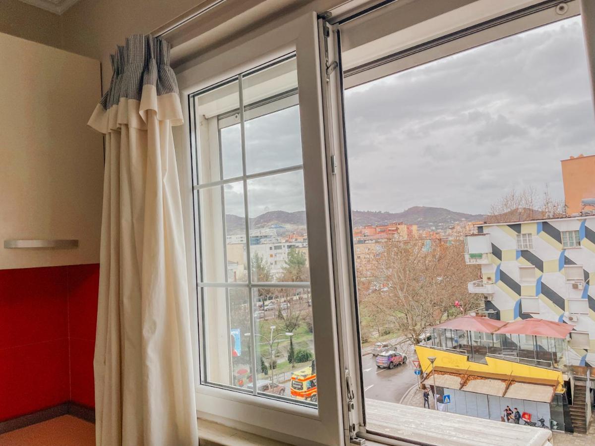 "Chill Apartment" Vasil Shanto Crossroad - Spacious Apartment With A Great View Tirana Exterior foto